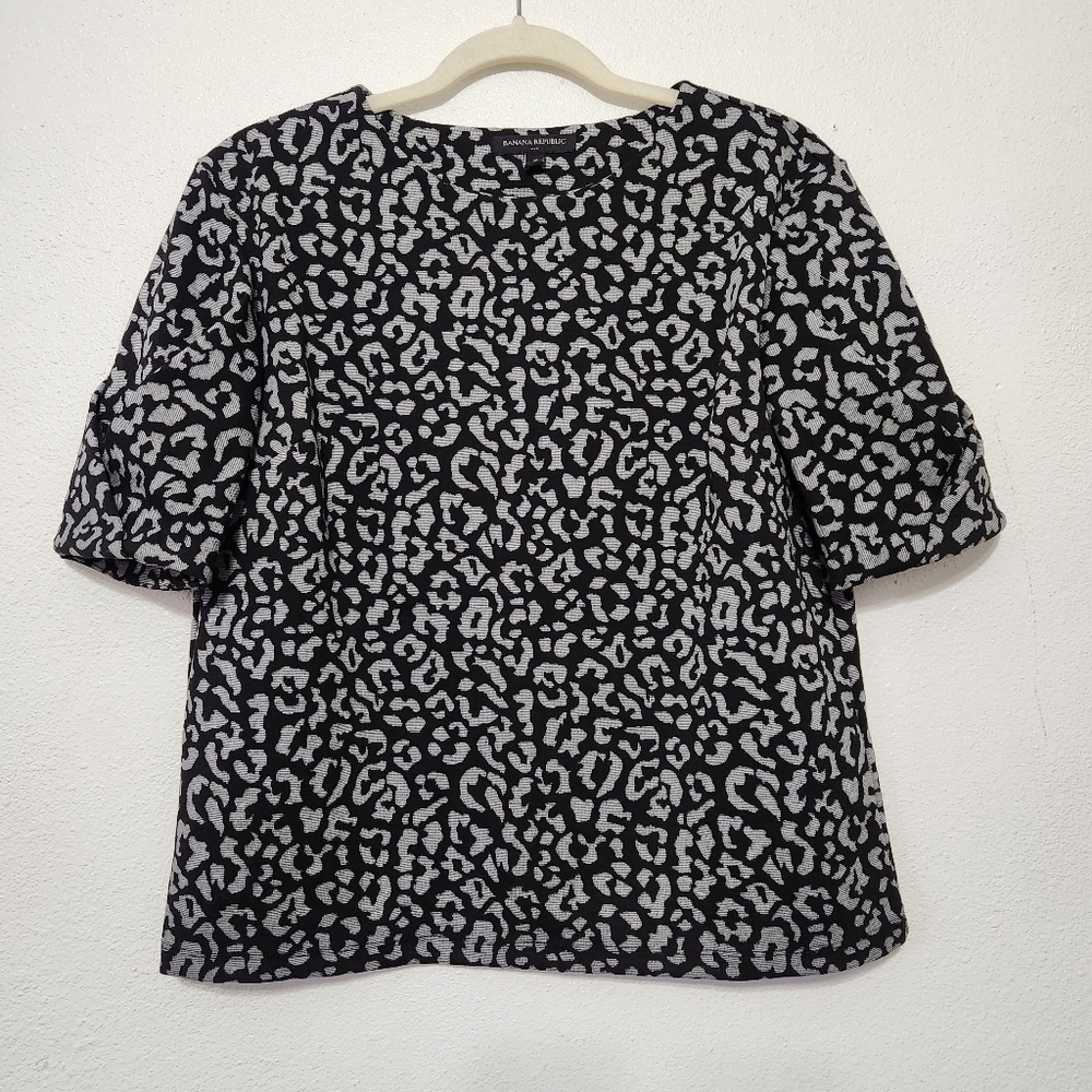 Banana Republic Short Sleeve